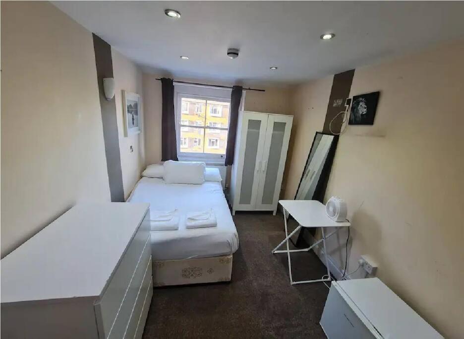 Lovely En-Suite Bedroom London Exterior foto